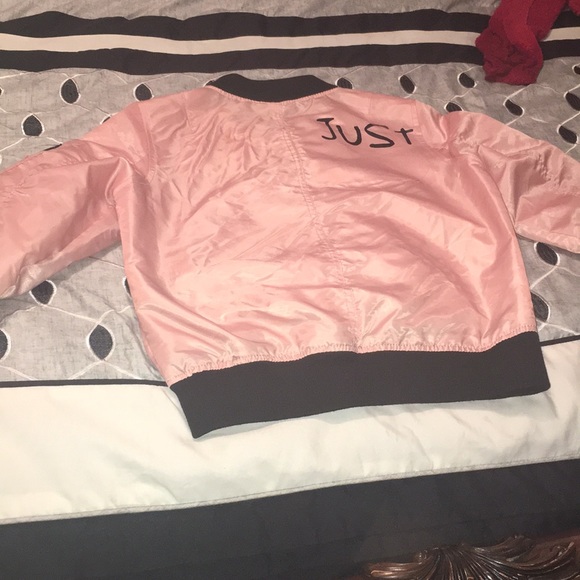 WT02 - Picture 2 of 2